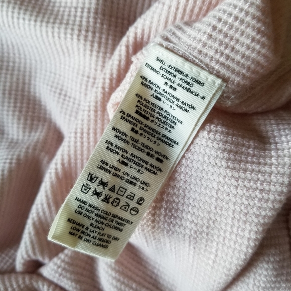 We The Free Thermal V-Neck - Picture 6 of 6